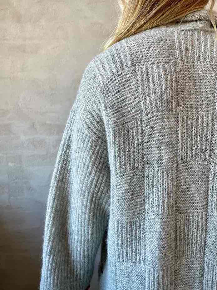 Pygmalion cardigan by Hanne Falkenberg, No 20 knitting kit (1 color)