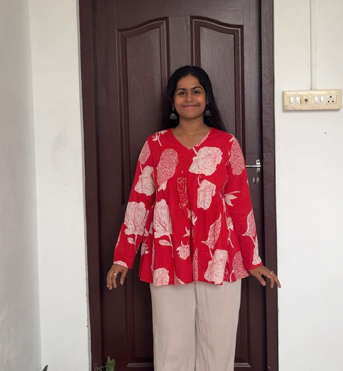 Red leaf Peplum Top