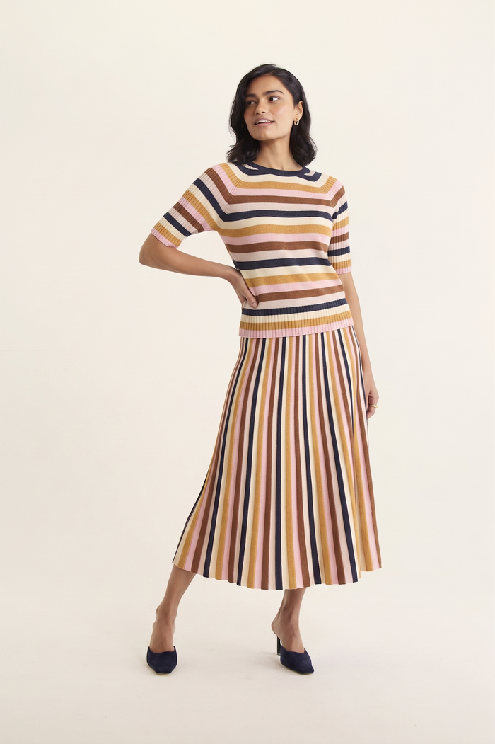 Avenue Lurex Skirt In Nutmeg