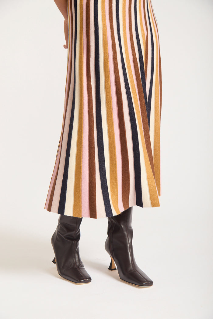 Avenue Lurex Skirt In Nutmeg