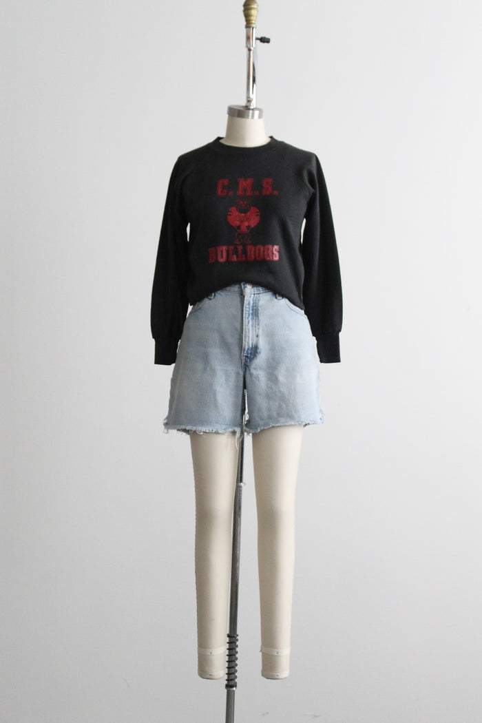 bulldog graphic sweatshirt