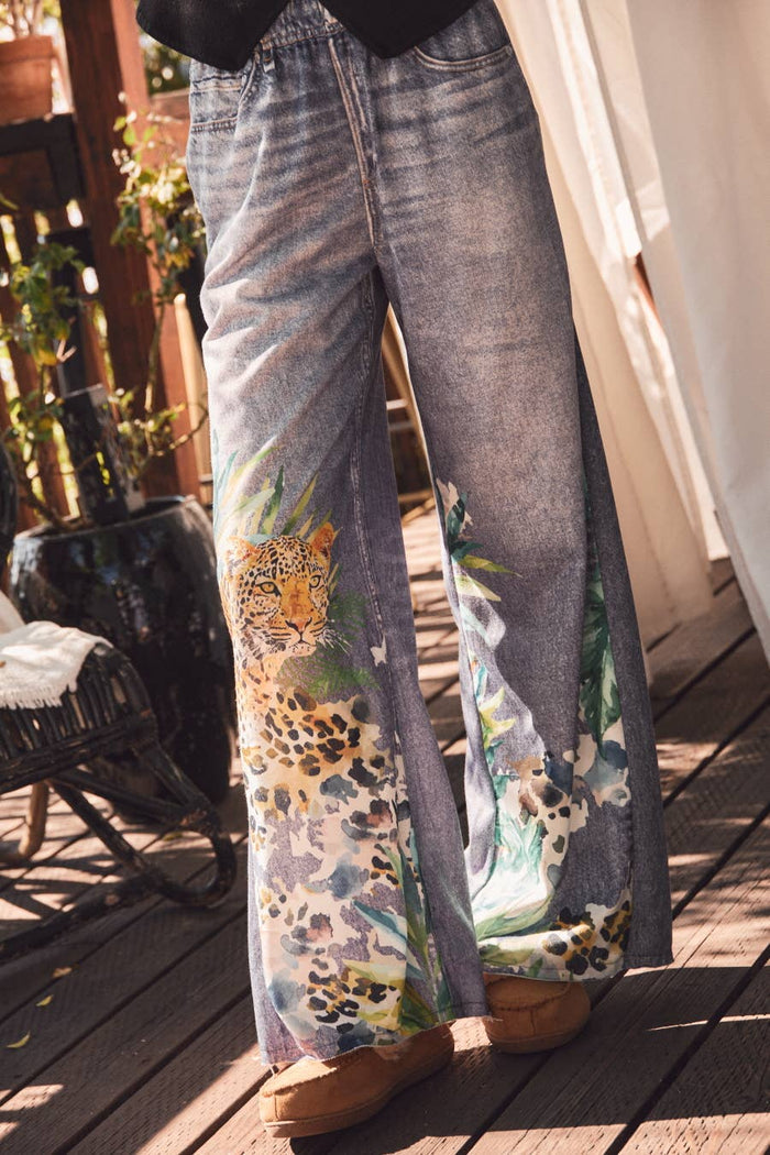 Cheetah Graphic Wide-Leg Illusion Trousers