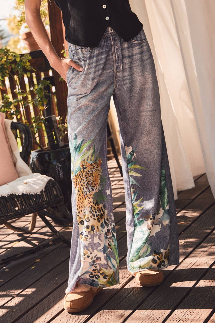 Cheetah Graphic Wide-Leg Illusion Trousers