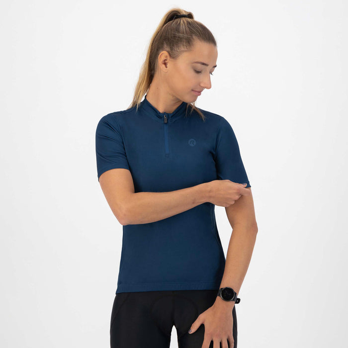 Rogelli Core fietsshirt dames blauw korte mouw gedragen voorkant.