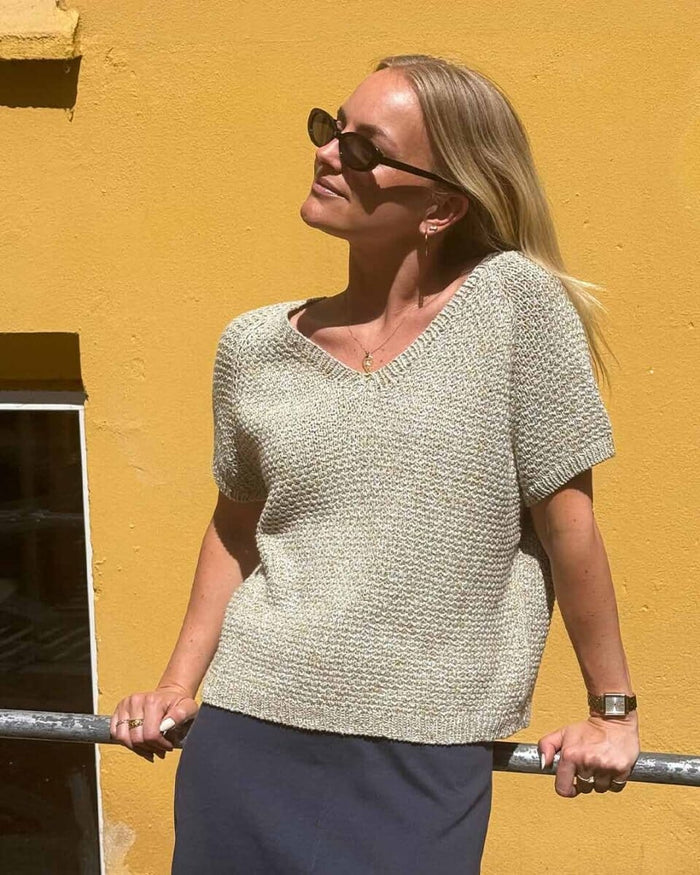 Dahlia v-neck top Önling, No 21 knitting kit