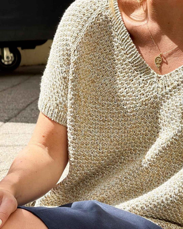 Dahlia v-neck top Önling, No 21 knitting kit