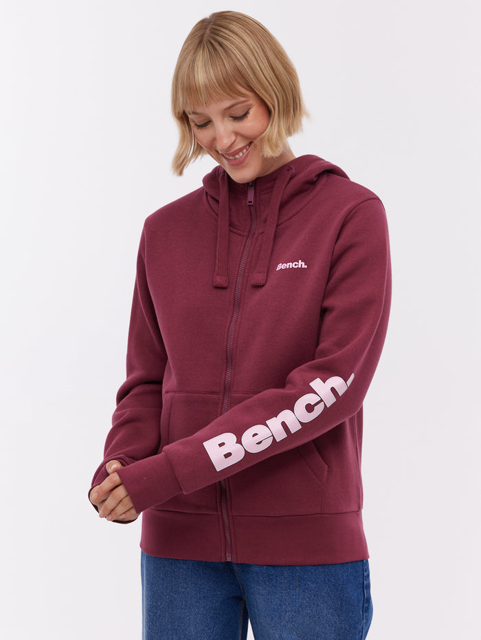 Darcine Red BU028 Zips Logo Shot 1