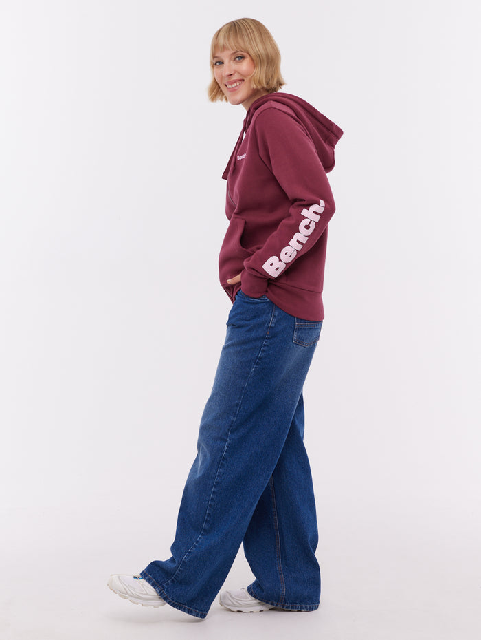 Darcine Red BU028 Zips Logo Shot 2