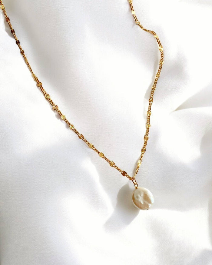 Day Dreamer Freshwater Pearl Necklace Gold Filled