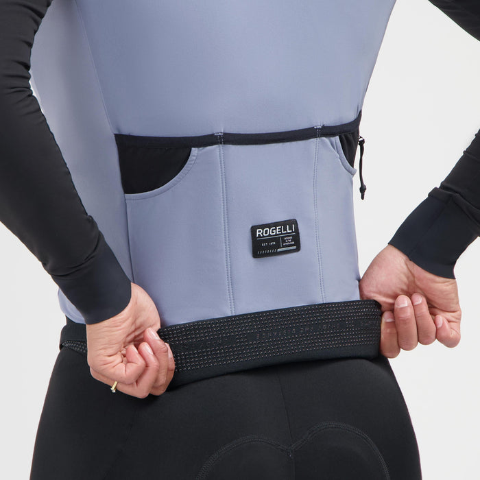 Detail van Rogelli Distance II fietsshirt dames blauw lange mouw achterkant.
