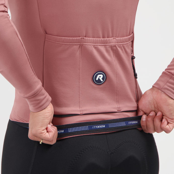 Detail van Rogelli Essential II fietsshirt dames roze lange mouw achterkant.