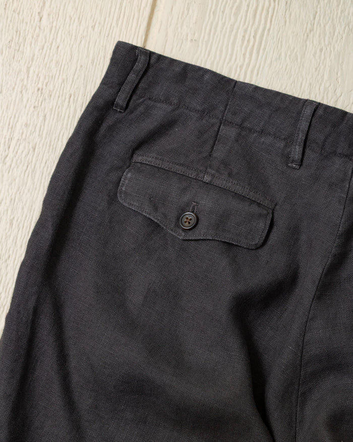 Garment Dyed Linen Camden Short in Graphite