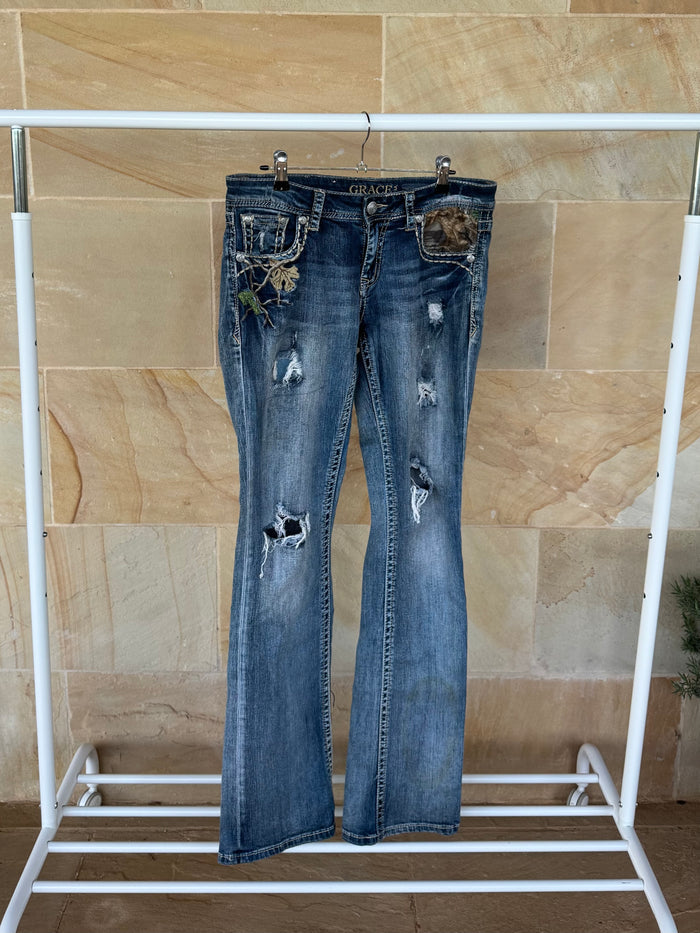 GRACE IN LA JEANS 29