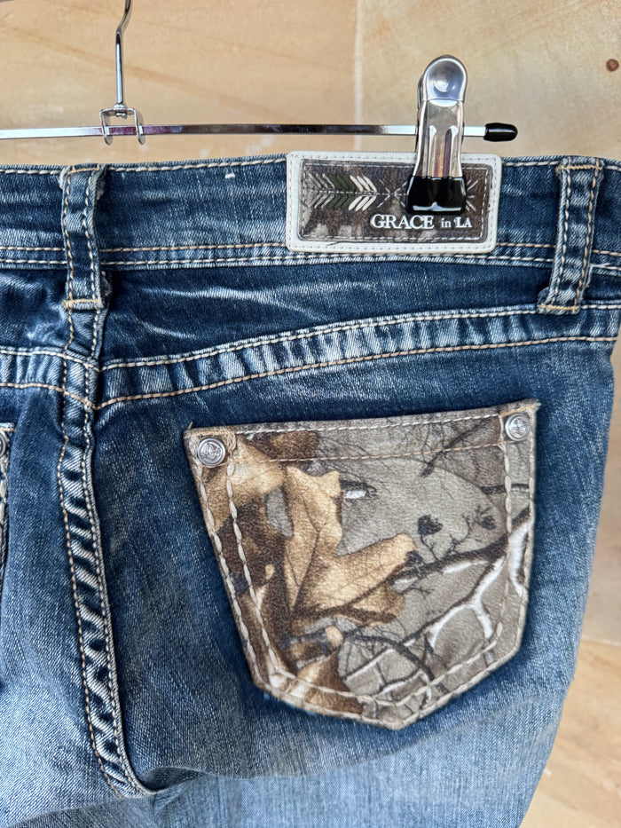 GRACE IN LA JEANS 29
