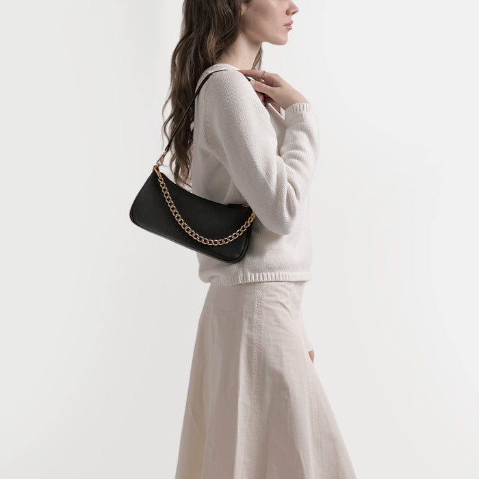 Greta Chain Small Pochette Black Onyx