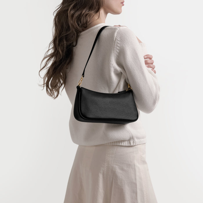Greta Chain Small Pochette Black Onyx