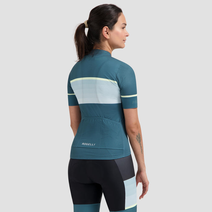 Rogelli Impress II fietsshirt dames blauw korte mouw gedragen achterkant.