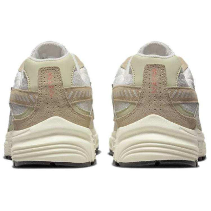 Nike Initiator White/Brown Running Shoes.