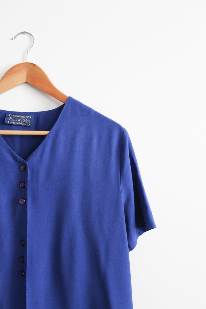 lapis button up