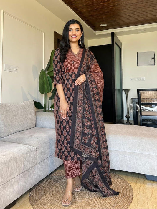 Nisha Ajrakh Angrakha Cotton Set- Black