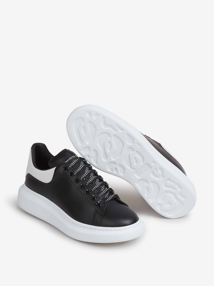 Alexander McQueen Oversized en White y Black