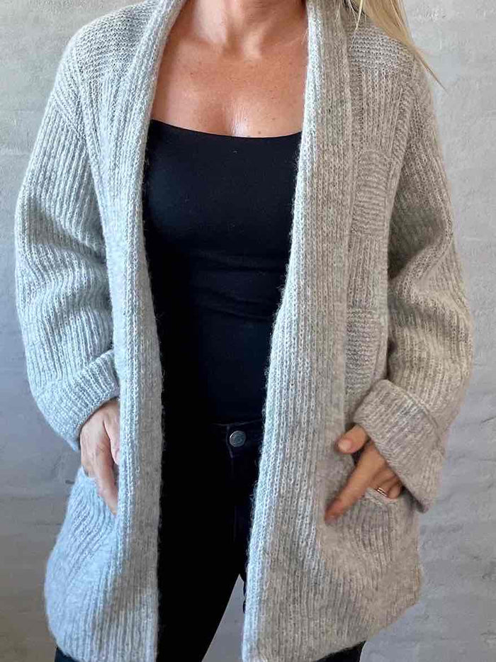 Pygmalion cardigan by Hanne Falkenberg, No 20 knitting kit (1 color)