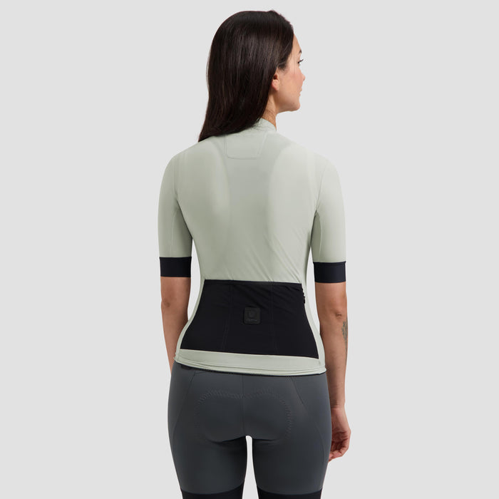 Rogelli Signature fietsshirt dames grijs korte mouw gedragen achterkant.
