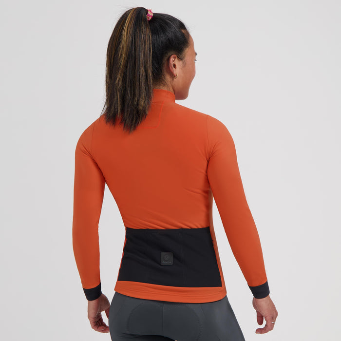 Rogelli Signature fietsshirt dames oranje lange mouw gedragen achterkant.