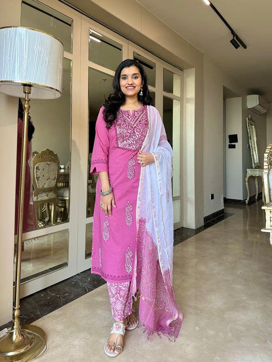 Sitara Handwork Boota Cotton Suit- Pink