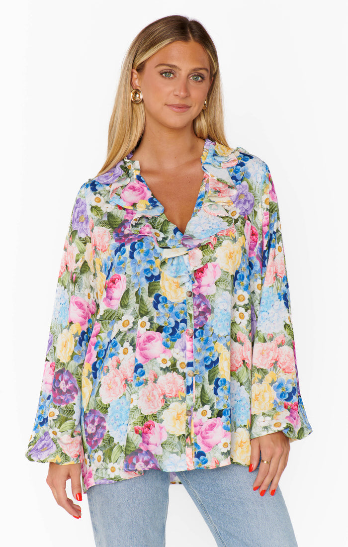 badge_model-wears-size-s