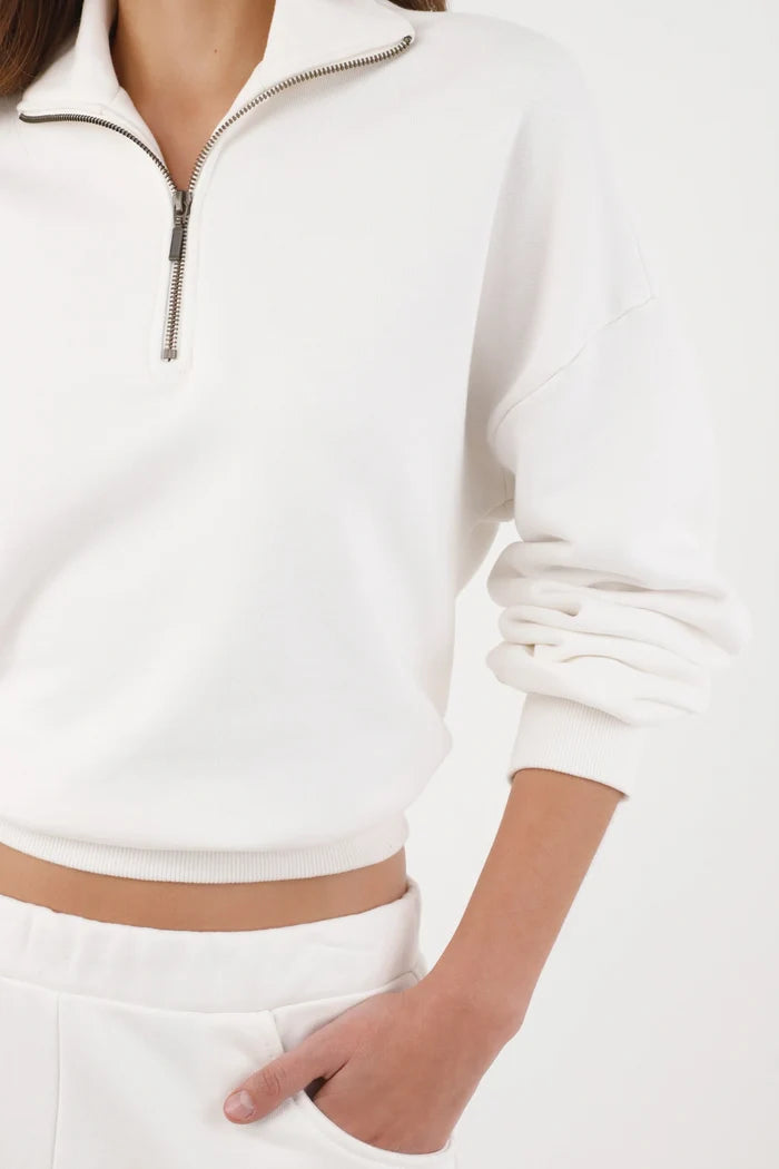 Sweatshirt for women in white cotton relaxed fit with half zipper
