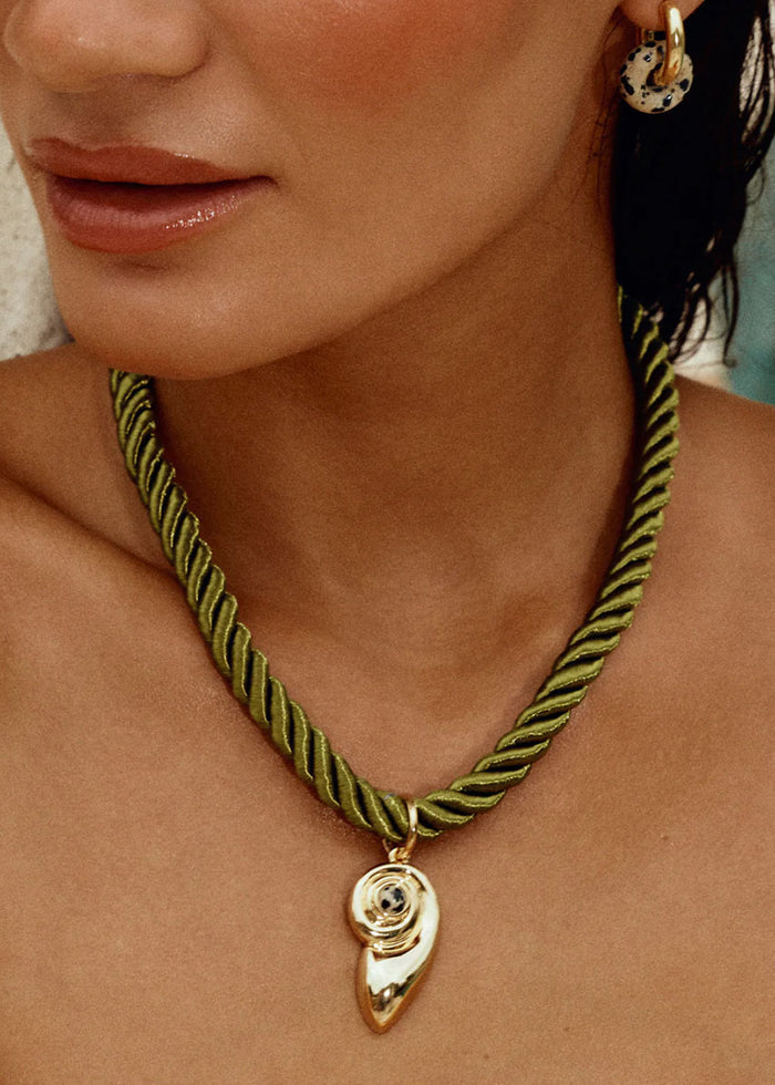 The Palma Shell Cord Necklace - Gold
