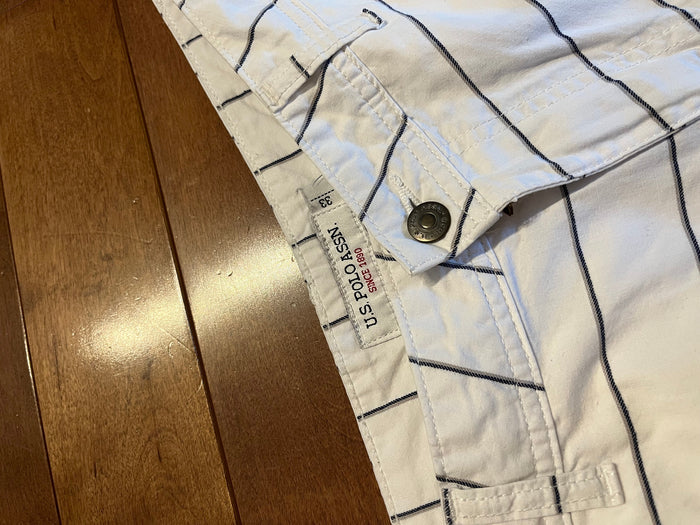 U.S. Polo Assn. Pinstripe Chino Shorts – White / Navy (Pre-owned)
