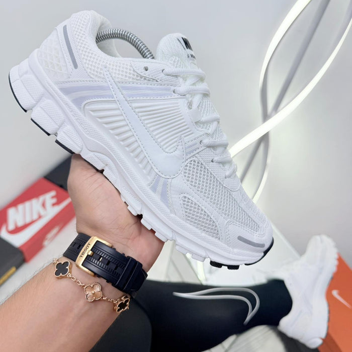 NIKE VOMERO 5 HOMBRE