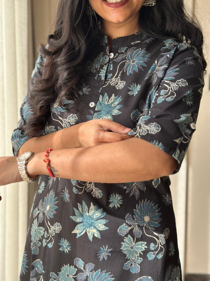 Weekend Cotton Kurta- Black Blue Florals