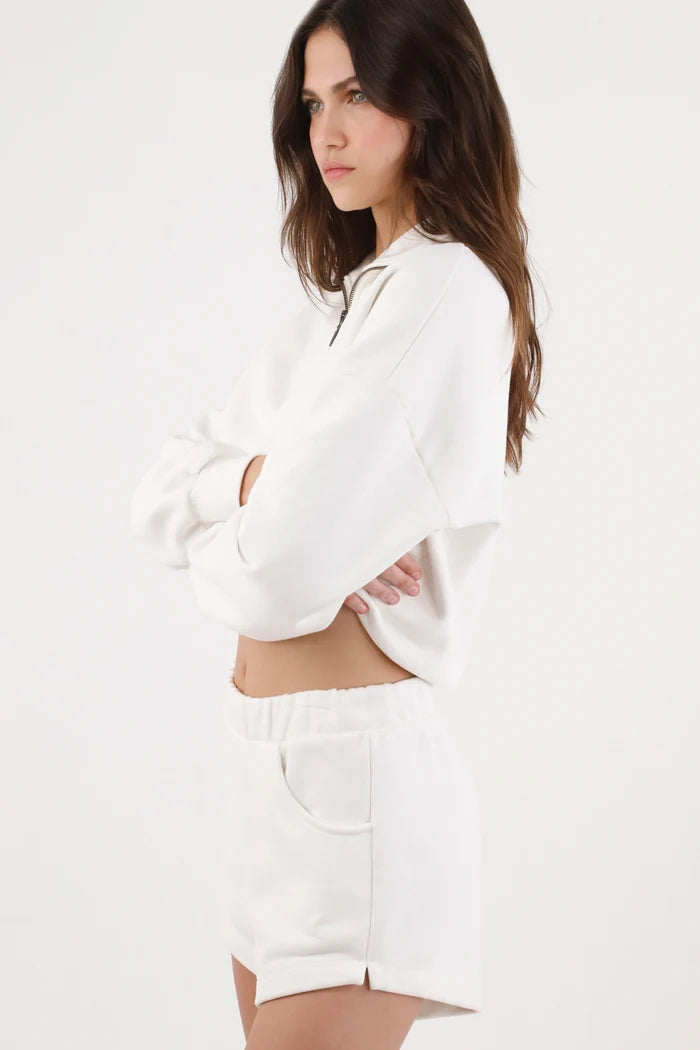 White cotton bermuda shorts for women with side slit