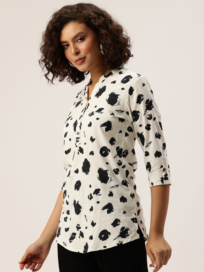 White Printed Mandarin Collar Tunic, Printed short top, short kurta, printed tunic, mandarin collar Tunic, casual wear Tunic, women’s tunic, Office Wear Tunic