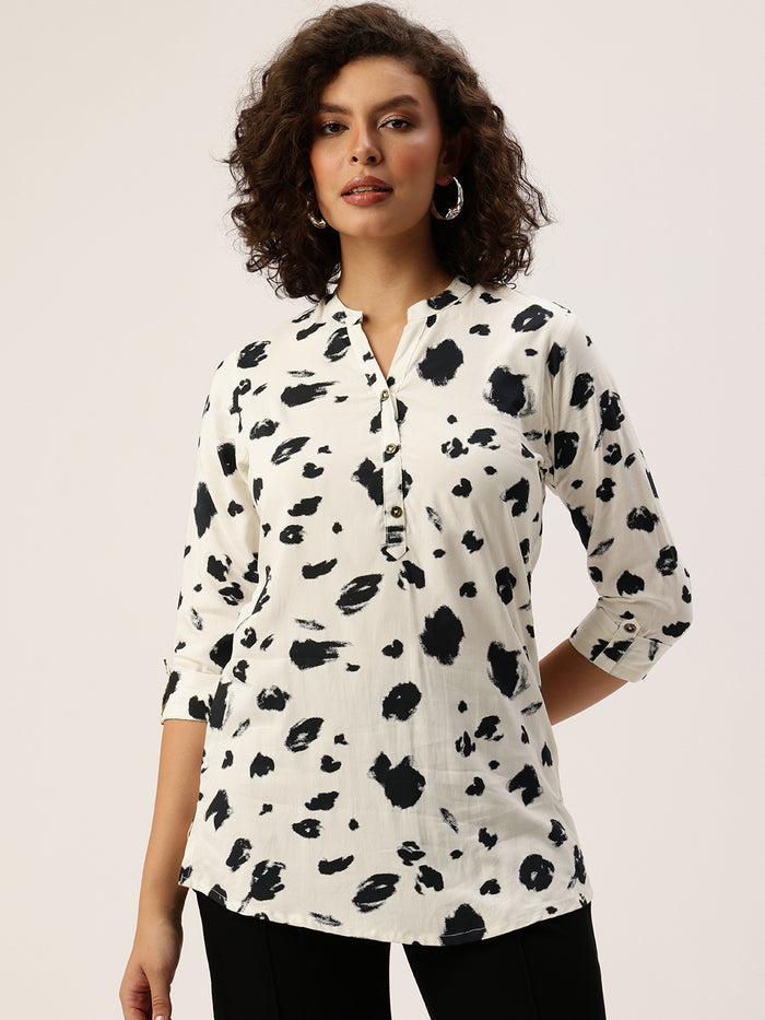 White Printed Mandarin Collar Tunic, Printed short top, short kurta, printed tunic, mandarin collar Tunic, casual wear Tunic, women’s tunic, Office Wear Tunic